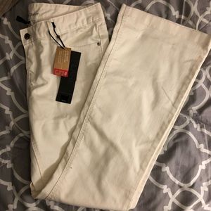 Mossimo white flare pants ✨